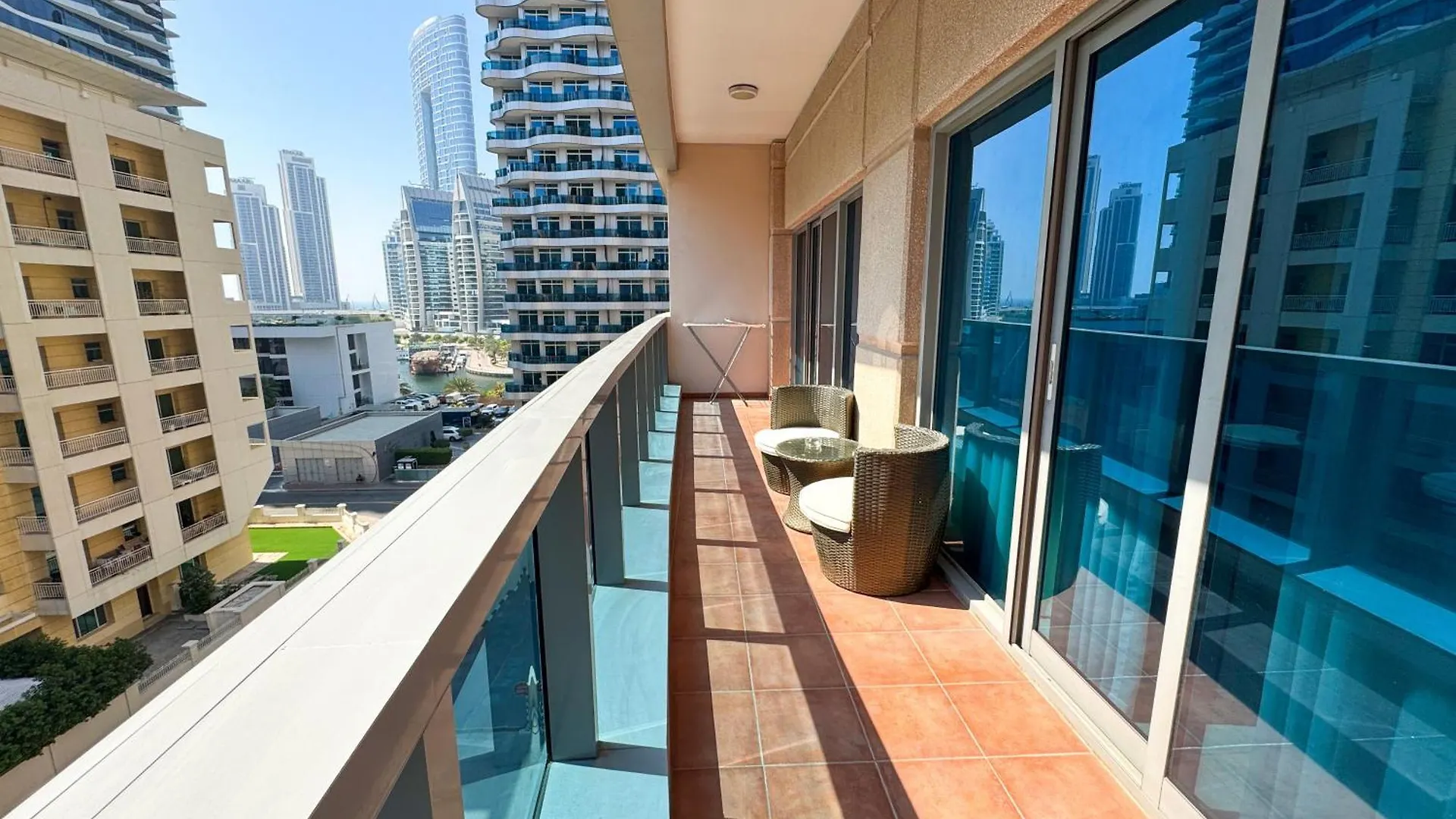Apartment Holiday Homes By Do- The Zumrud Dubai