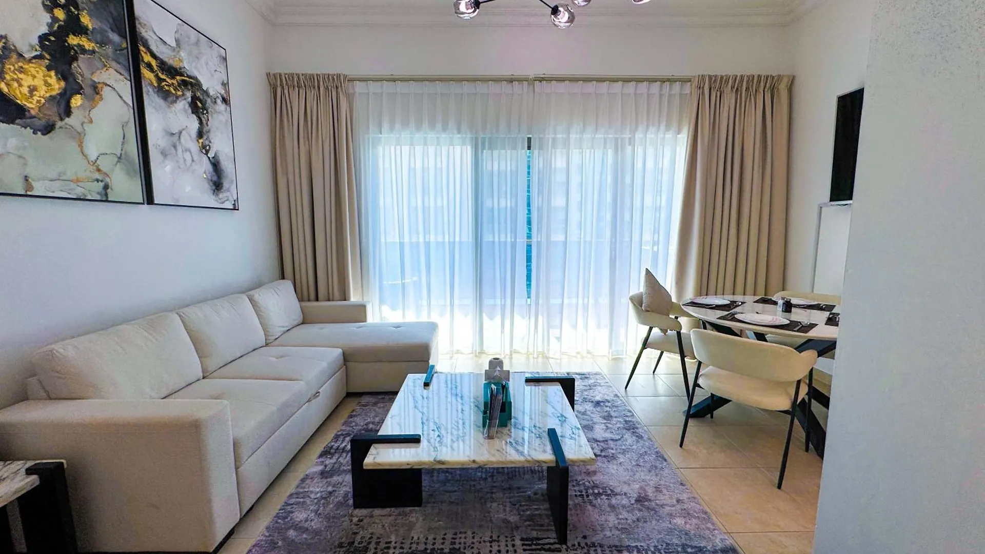 Holiday Homes By Do- The Zumrud Dubai 0*,